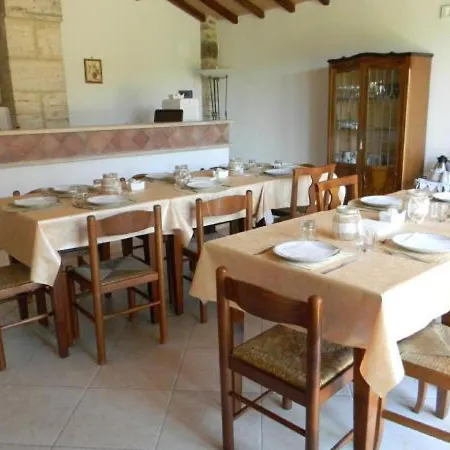 Agriturismo Podere La Selva Farm stay Serre Di Rapolano